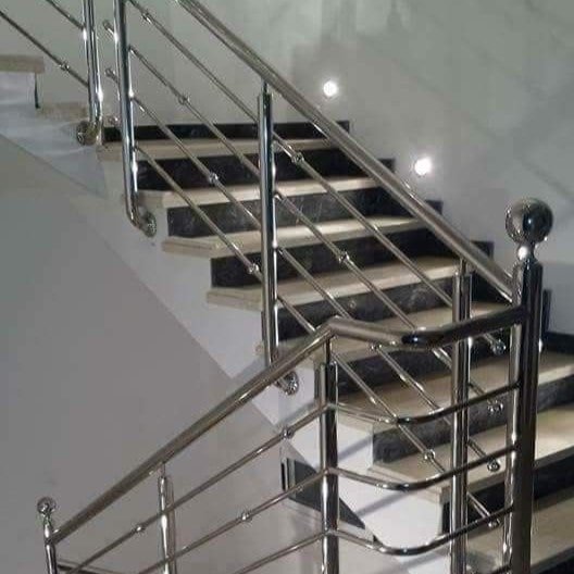 SS Pipe Railing Stair