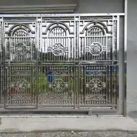 SS Pipe And Sheet Boundry Gate - Image 2