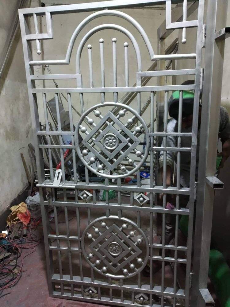 SS Pipe Boundry Gate - Image 2