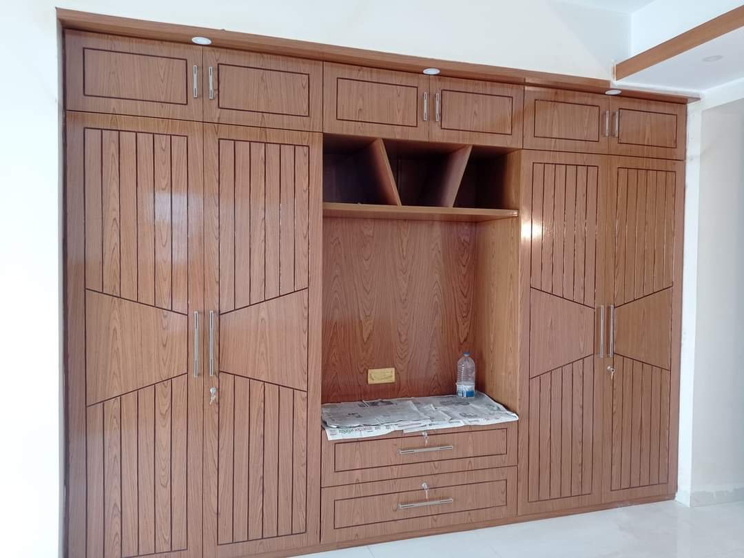 Cabinet - Image 2
